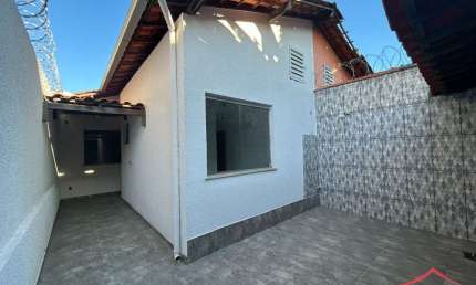 Casa com 2 quartos à venda na Doze, 271, Jardim Verona, Ribeirão das Neves por R$ 190.000
