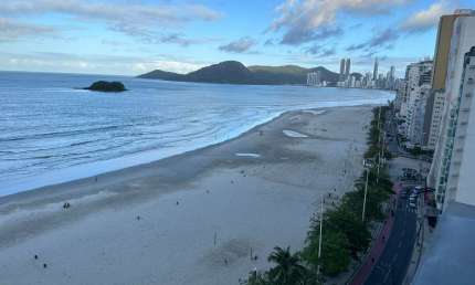 Apartamento com 3 quartos para alugar na Avenida Atlântica, 1800, Centro, Balneário Camboriú