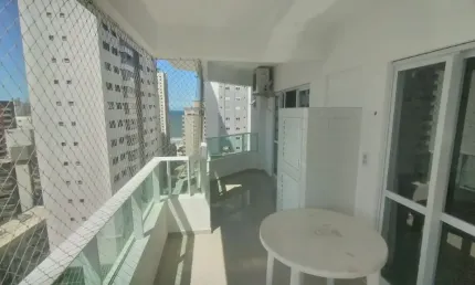 Mobíliado, bem próximo a praia, prédio com piscina e academia!!!!!!