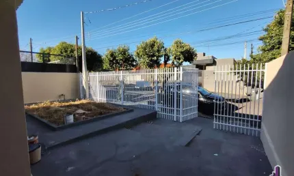 Casa para Locação em Bady Bassitt, Água Limpa, 3 dormitórios, 1 banheiro, 2 vagas