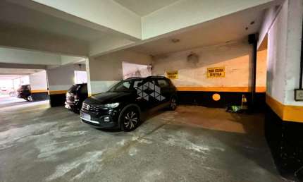 Garagem à venda na Rua Santo Antônio, 522, Floresta, Porto Alegre por R$ 36.000