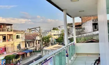 Casa comercial no Guamá com 02 pontos e 02 apartamentos