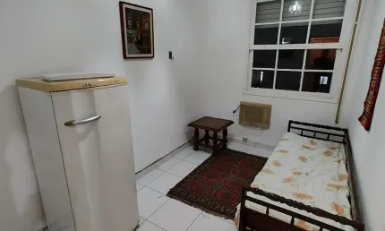 VENDA DE APARTAMENTO DE 45m2 COM  1 DORM, SALA ,  BANHEIRO E COZINHA  NO BAIRRO DO EMBARÉ EM SANTOS-SP