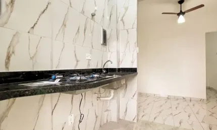 Venda de linda kitnet de 34 m2 s/ laudêmio,  1 vaga de garagem insuficiente para investimento airbnb na ponta da praia em santos - sp