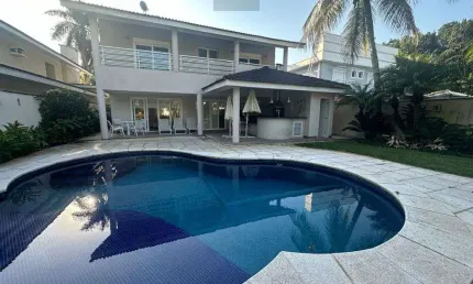 Linda Casa Alto Padrão  em condomínio fechado  no Guarujá na Praia De Pernambuco