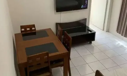 Apartamento de 1 dormitório na quadra da praia de Embaré.