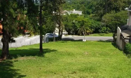Terreno para venda tem 657 metros quadrados em Alphaville - Santana de Parnaíba - SP