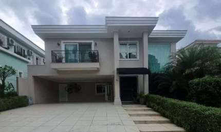Casa para locação possui 400 metros quadrados com 4 quartos em Alphaville Conde II - Barueri - SP