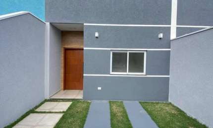 Casa à venda em Tremembé- SP com suíte, quintal e churrasqueira