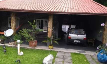 Casa com 2 Suítes à Venda próximo ao Centro de Guapimirim
