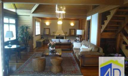 Casa com 4 dormitórios à venda, 500 m² por R$ 3.000.000,00 - Comary - Teresópolis/RJ