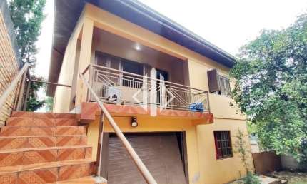 Contalex Imóveis Vende Excelente Casa  - 3 Dormitórios e Garagem - Na Melhor Localização