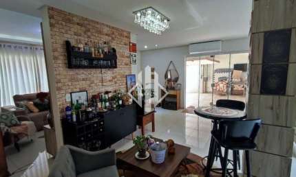 Casa de Alto Padrão á Venda em Carazinho - Imóveis Exclusivos com Piscina e Área Gourmet