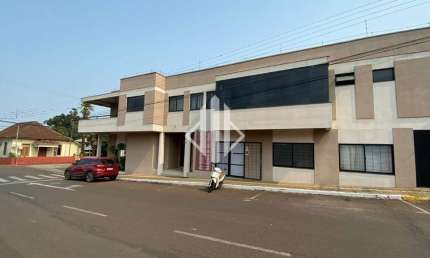Sala Comercial com Box de Garagem à Venda, no Centro de Carazinho