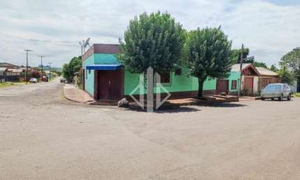 Casa cim Finalidade Comercial e Residencial à Venda em Carazinho!