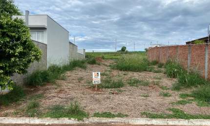 Excelente terreno localizado no querido Villas Paraíso