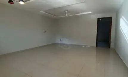 Casa no Conjunto Habitacional Jamile Dequech (Zona Sul de Londrina) com 150 m² de área total e 105