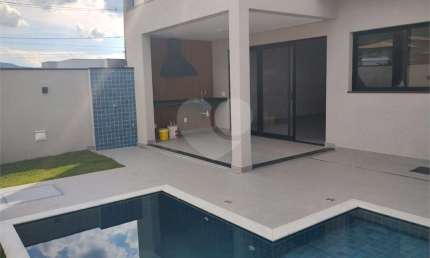 Condomínio com 3 quartos à venda em Loteamento Reserva Ermida - SP