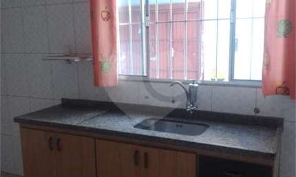 Casa térrea com 3 quartos à venda em Bela Vista - SP