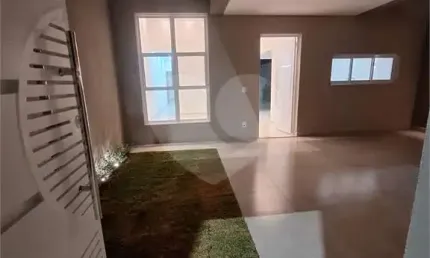 Casa térrea com 3 quartos à venda em Jardim Bom Sucesso - SP
