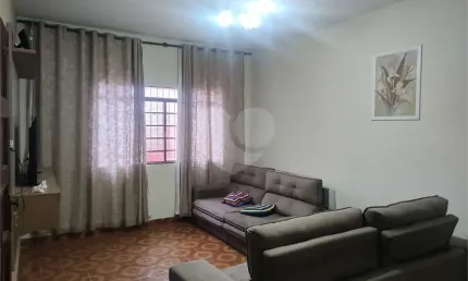 Casa com 3 quartos à venda em Vila Nova Trieste - SP