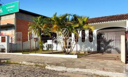 Casa 3 dormitórios + dependência de empregada, Nossa Sra. de Lourdes;