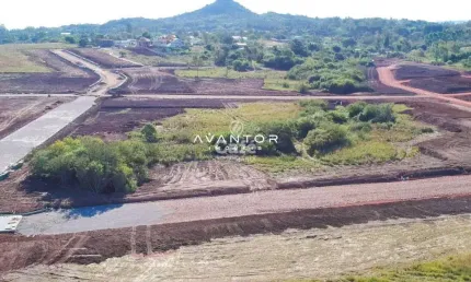 Terreno à venda na Avenida Primeira, 220, Diácono João Luiz Pozzobon, Santa Maria