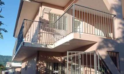 Apartamento De 2 Dormitórios, Sala de Estar, Banheiro Social, Cozinha, Área de S