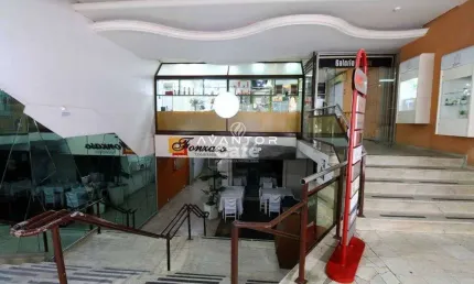Sala Comercial Ampla, com Escritório e 2 Banheiros no Centro da Cidade.