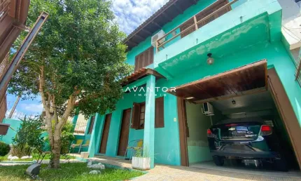 Excelente casa Duplex localizado em área nobre do bairro Camobi