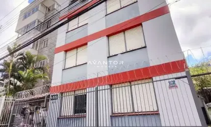 Apartamento central mobiliado de 2 dormitórios, sala de estar, 2 banheiros, cozi