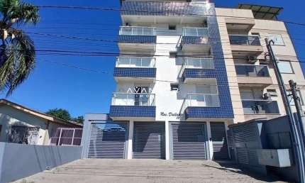 Apartamento Em Camobi De 2 Dormitórios, Sala De Estar, Banheiro Social, Cozinha,