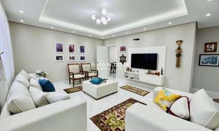 Casa, 4 Dormitórios, 1 Suíte, 3 Banheiros, 3 Vagas, Camobi