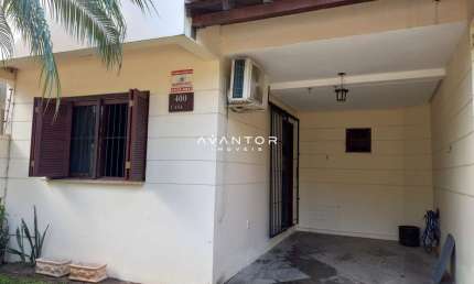 Excelente casa em Camobi, 3 dormitórios, 3 banheiros e com vaga de garagem!