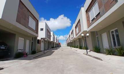 Casa Duplex De 3 Dormitórios, Suíte, Sala De Estar, 2 Banheiros, Cozinha, Área D