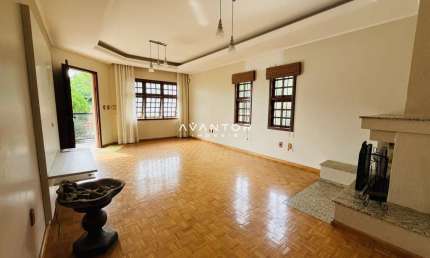 Casa, 3 Dormitórios, 1 Suíte, 3 Banheiros, 3 Vagas, Urlandia