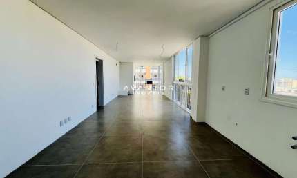 Excelente apartamento de 3 dormitórios com suíte no centro.