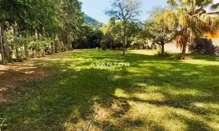 Terreno à venda na Rua Antônio Walter Friedrich, 36, Chácara das Flores, Santa Maria