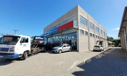 Sala comercial para alugar na Avenida Prefeito Evandro Behr, 5440, Camobi, Santa Maria