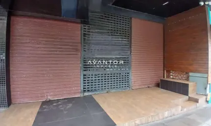 Loja Comercial Ampla De 335 m² No Centro De Santa Maria.