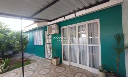 Casa com 3 quartos à venda na Rua São Martinho da Serra, 23, Diácono João Luiz Pozzobon, Santa Maria