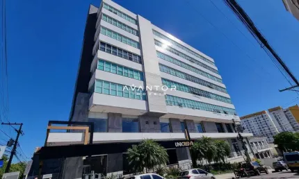 Excelente sala comercial para locação, próxima ao Hospital de Caridade e Policli