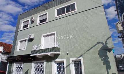 Apartamento Central De 2 DormitórioS, Sala de Estar, Banheiro Social e Cozinha.