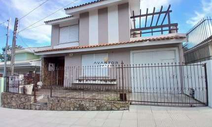 Casa Comercial/Residencial , 3 Dormitórios, 1 Suíte, Espaço Gourmet, Pátio, 3 Va