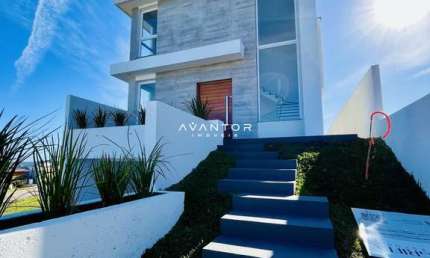 Casa, 3 Suítes, 4 Banheiros, 2 Vagas, Nova, Real Park