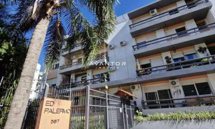 Apartamento de 2 dormitórios, com garagem, no centro
