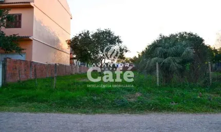 Excelente terreno de 13x43m em região tranquila e familiar. Bairro São José.