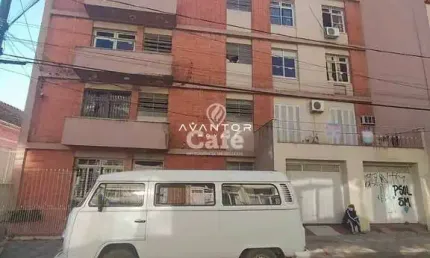 Amplo apartamento de 3 dormitórios com vaga de garagem e sacada.