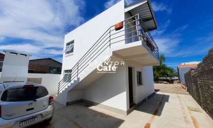 Apartamento novo de 2 dormitórios, sala e cozinha conjugados, banheiro e vaga de