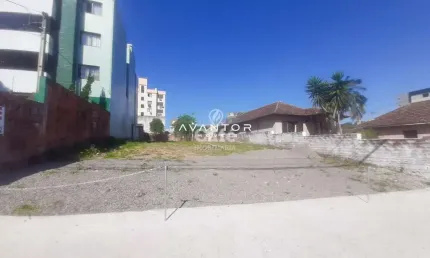 Terreno à venda na Rua General Neto, 820, Nossa Senhora de Lourdes, Santa Maria